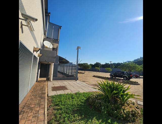 5,225M² WAREHOUSE FOR SALE IN RIVERHORSE VALLEY